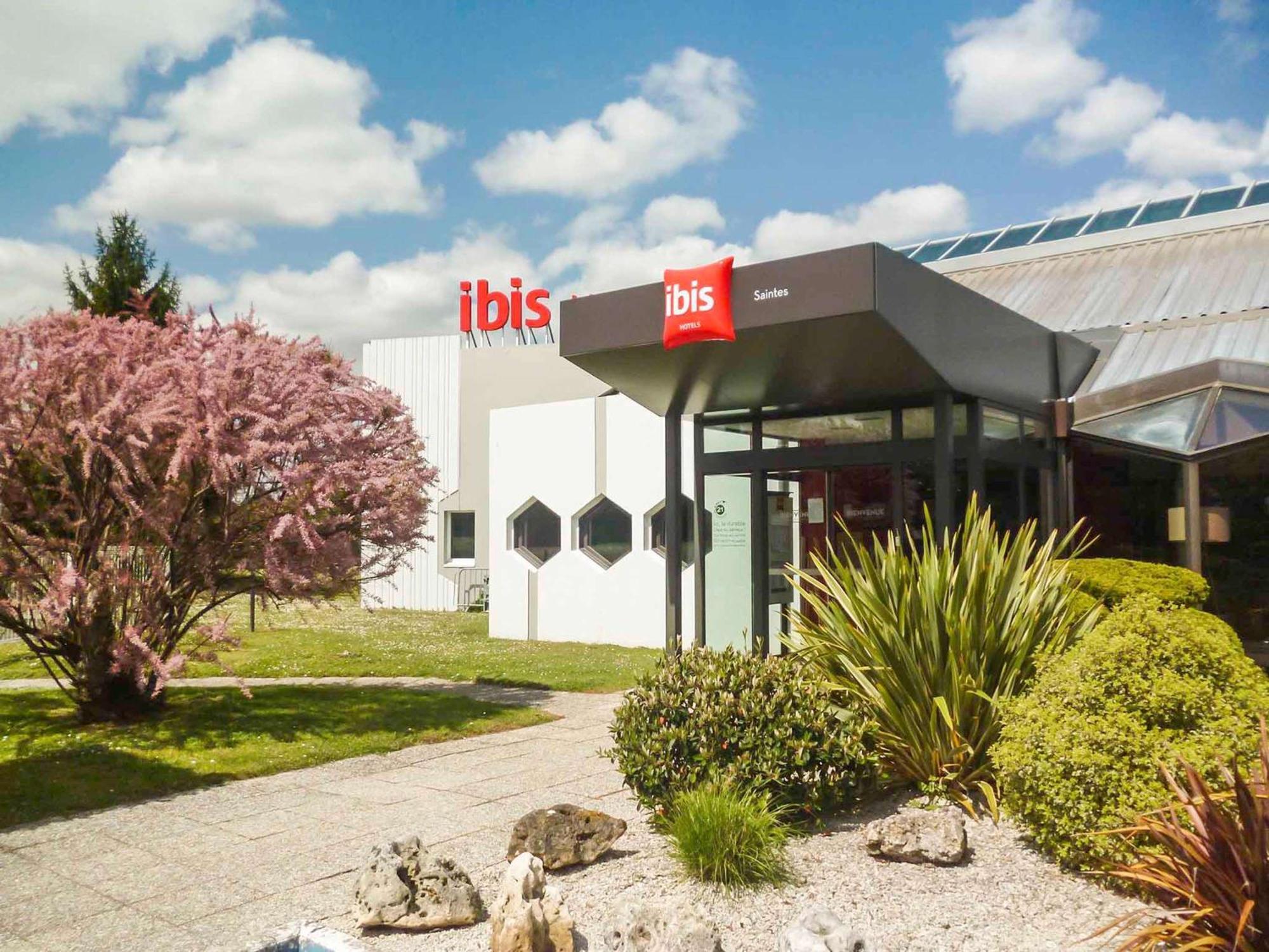 Hotel Ibis Saintes Exterior foto
