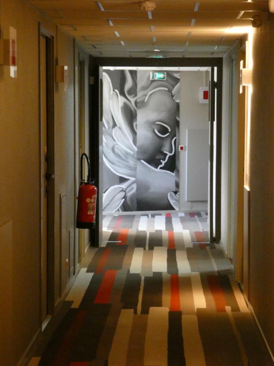Hotel Ibis Saintes Exterior foto