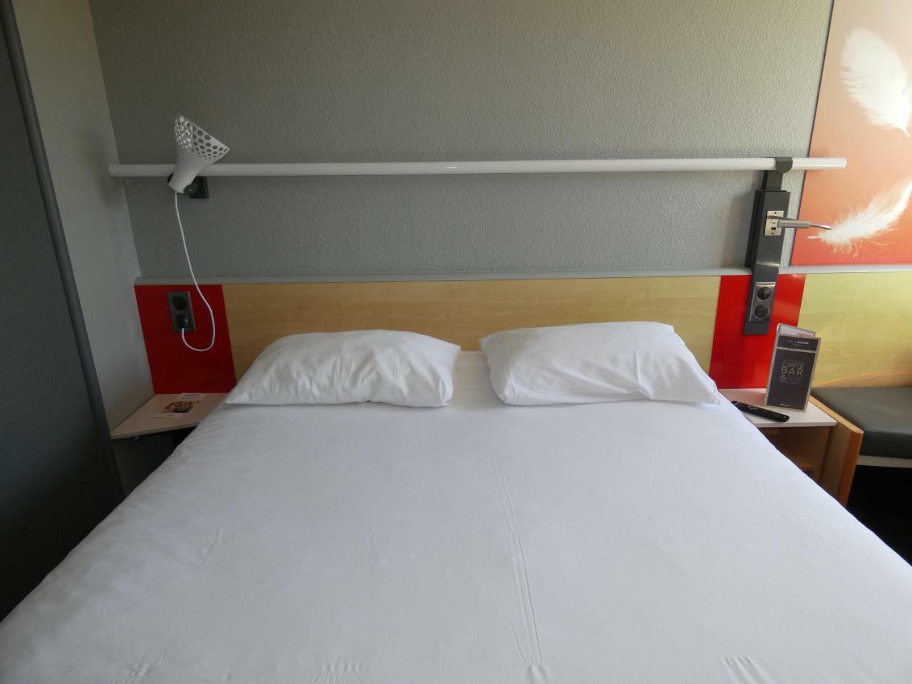 Hotel Ibis Saintes Exterior foto